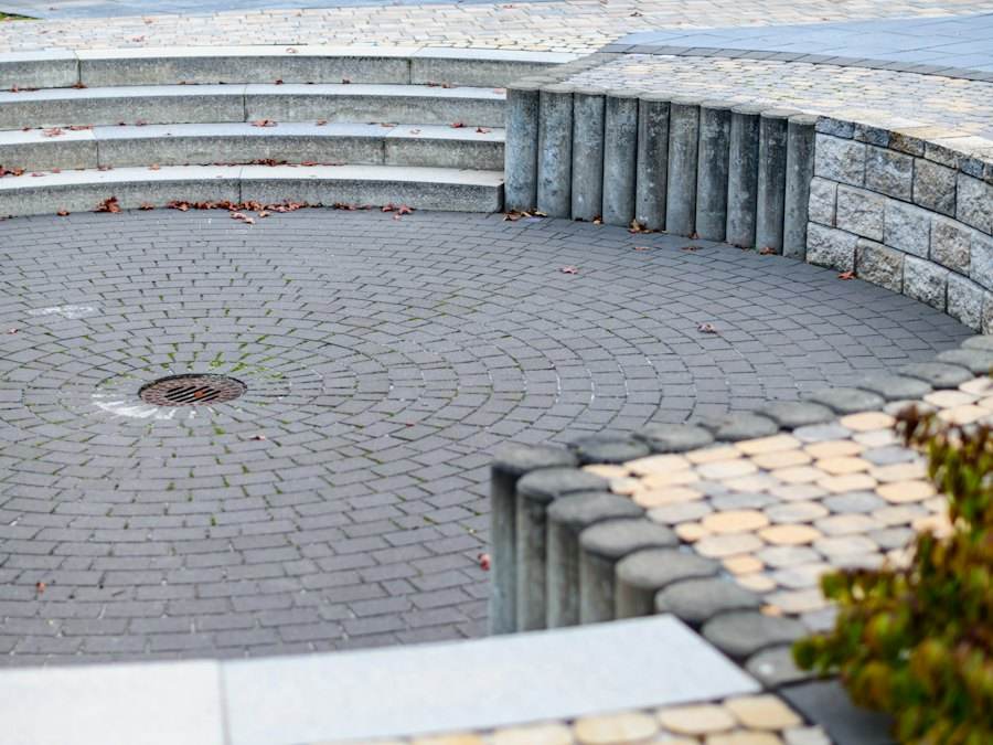 Curved paver patio with steps